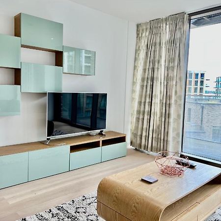 Luxury 2 Bedroom 2 Bathroom Apartment - London City Airport Exteriér fotografie