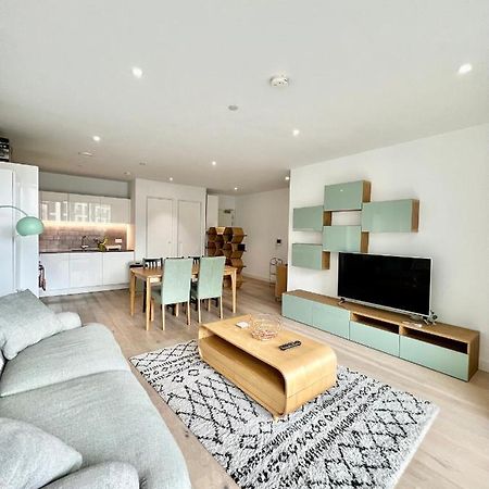 Luxury 2 Bedroom 2 Bathroom Apartment - London City Airport Exteriér fotografie