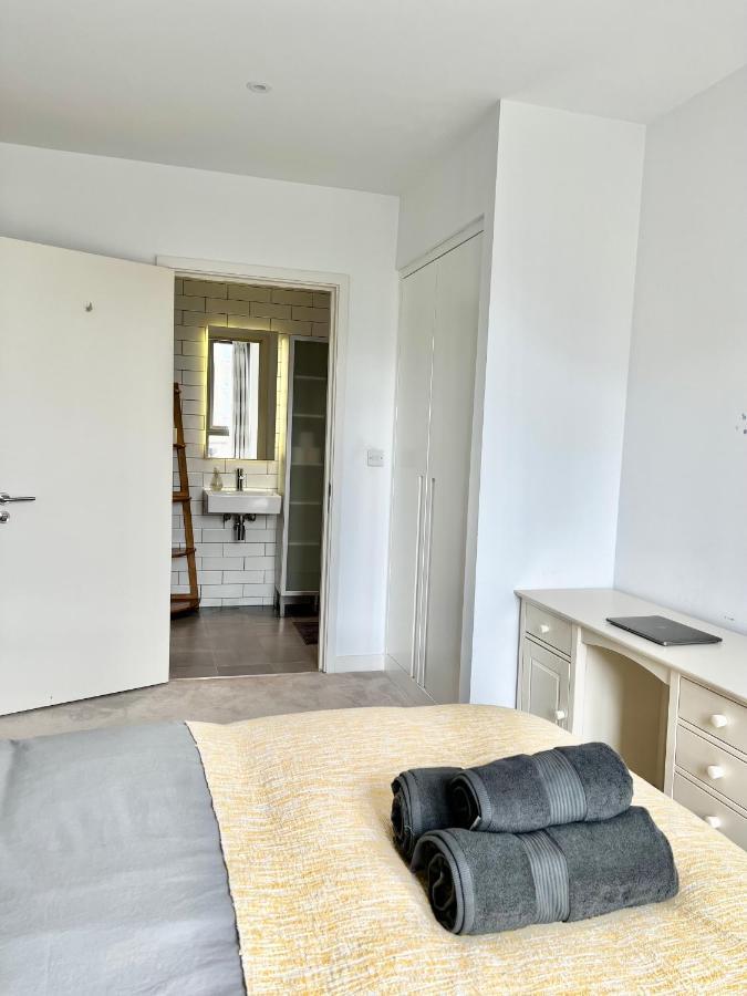Luxury 2 Bedroom 2 Bathroom Apartment - London City Airport Exteriér fotografie