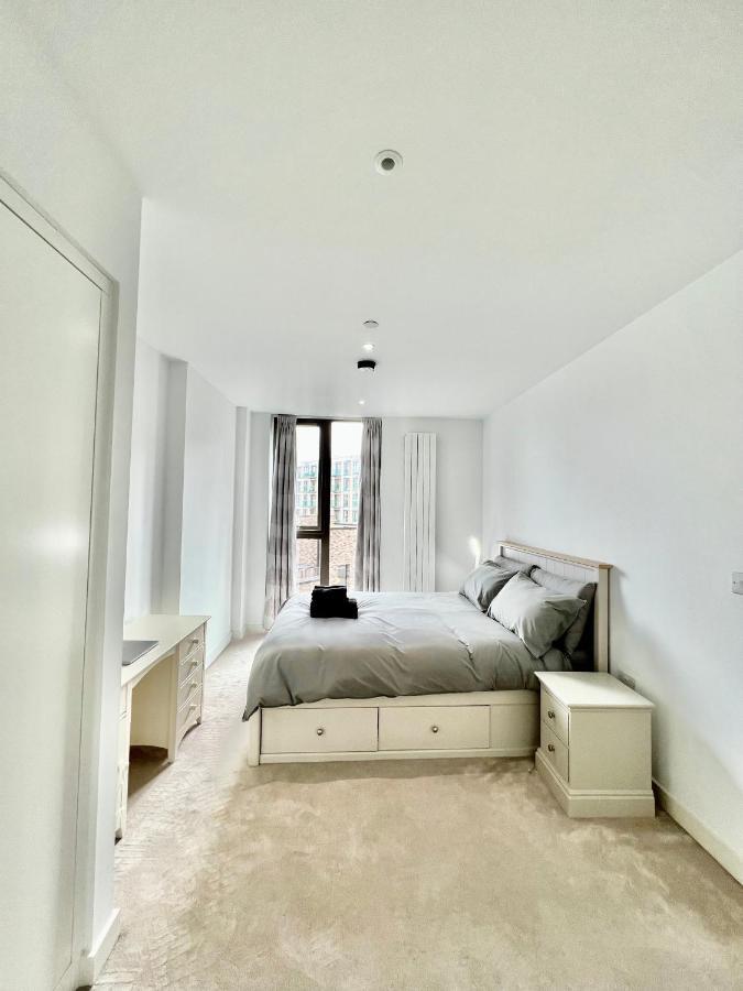 Luxury 2 Bedroom 2 Bathroom Apartment - London City Airport Exteriér fotografie