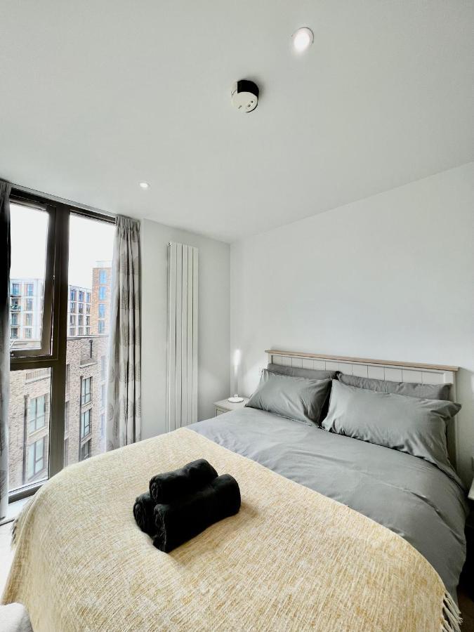 Luxury 2 Bedroom 2 Bathroom Apartment - London City Airport Exteriér fotografie
