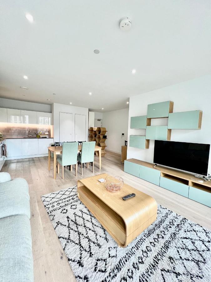Luxury 2 Bedroom 2 Bathroom Apartment - London City Airport Exteriér fotografie