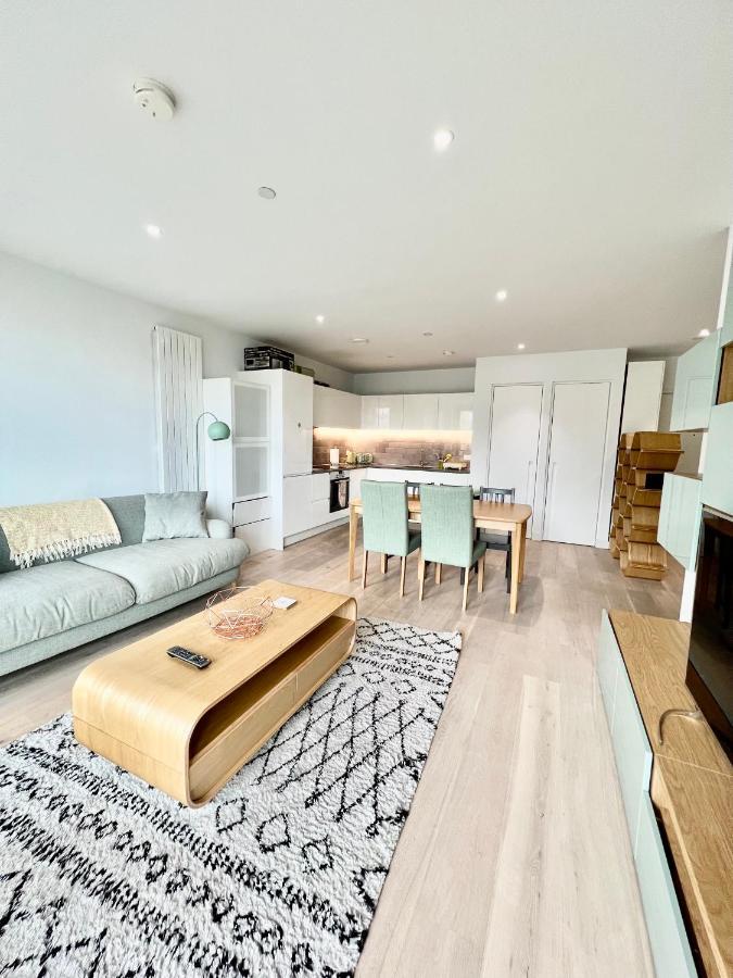 Luxury 2 Bedroom 2 Bathroom Apartment - London City Airport Exteriér fotografie