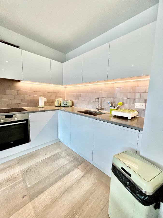 Luxury 2 Bedroom 2 Bathroom Apartment - London City Airport Exteriér fotografie