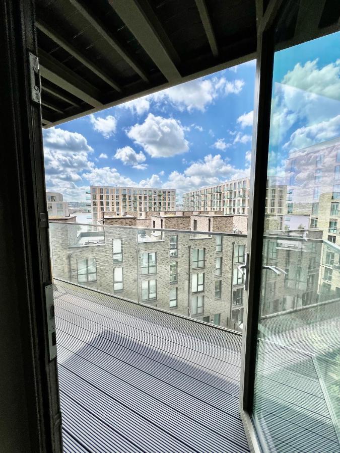 Luxury 2 Bedroom 2 Bathroom Apartment - London City Airport Exteriér fotografie